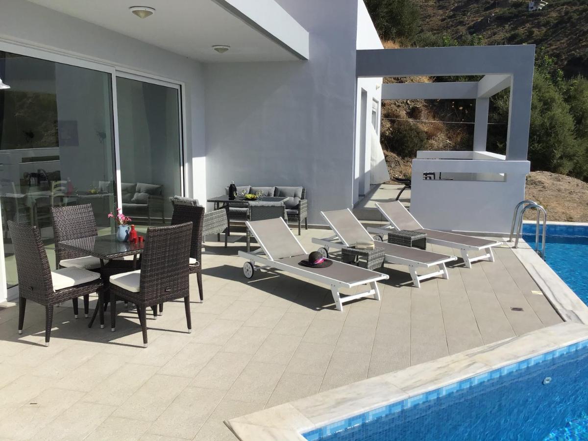 פלאקיאס Villa Panorama מראה חיצוני תמונה